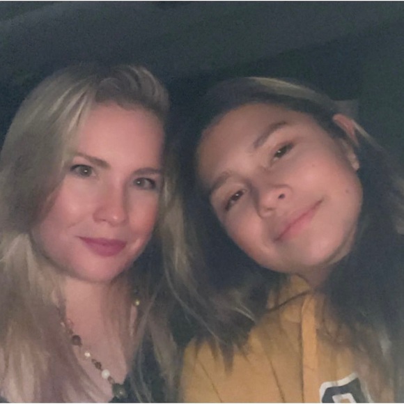 Meet your Posher, Megan - Picture 3 of 4